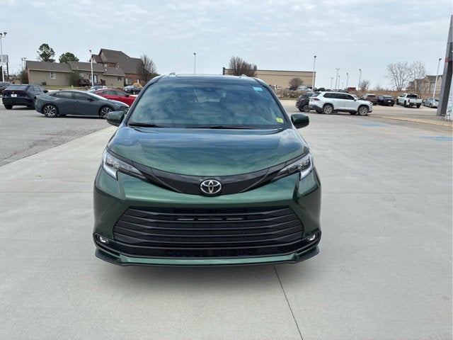 2026 Toyota Sienna Woodland Edition