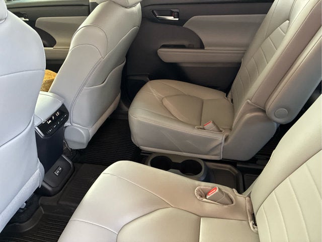 2026 Toyota Highlander Hybrid Hybrid XLE