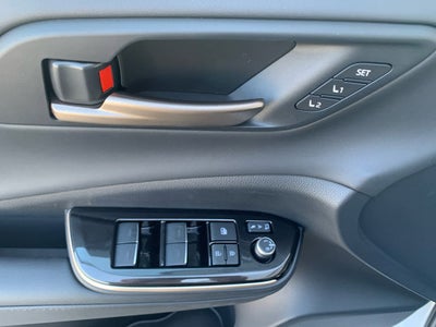 2026 Toyota Toyota Crown Signia Limited