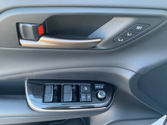 2026 Toyota Toyota Crown Signia Limited