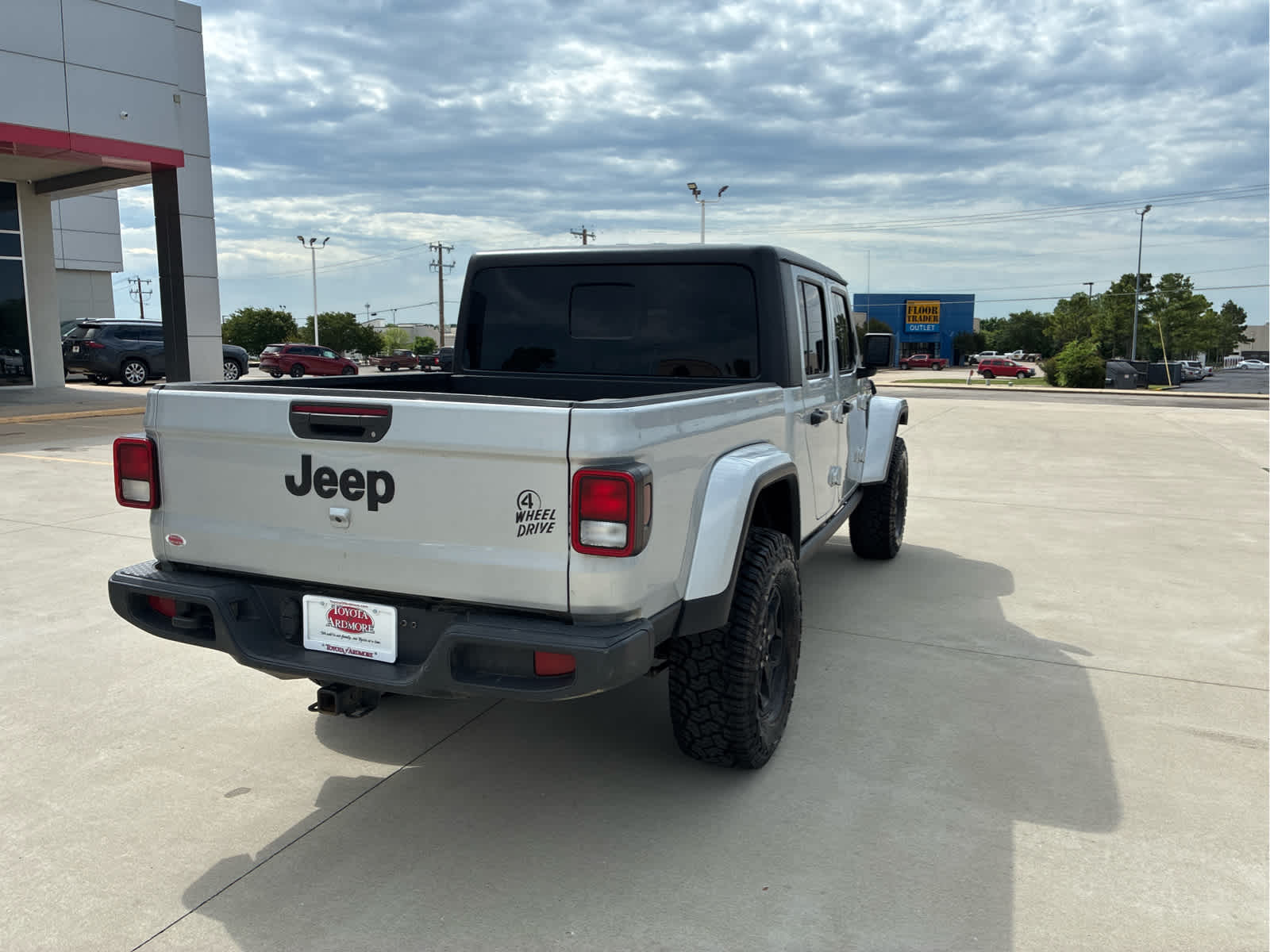 2022 Jeep Gladiator Willys