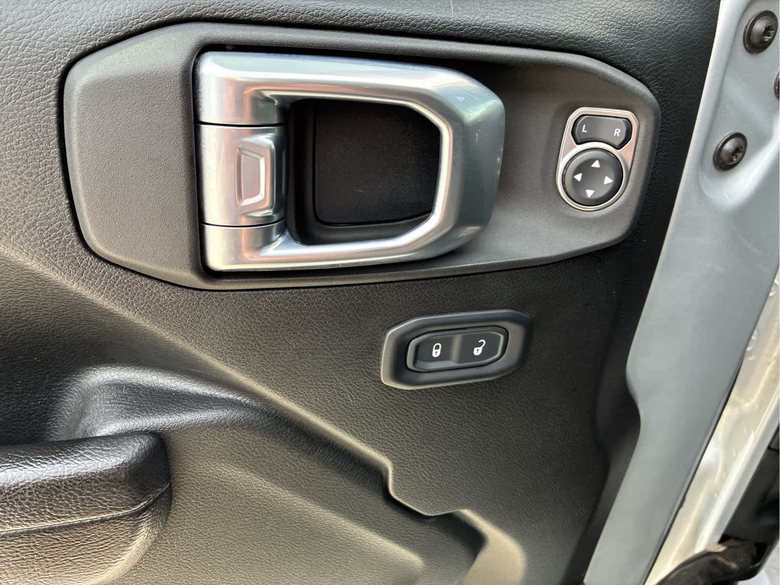 2022 Jeep Gladiator Willys