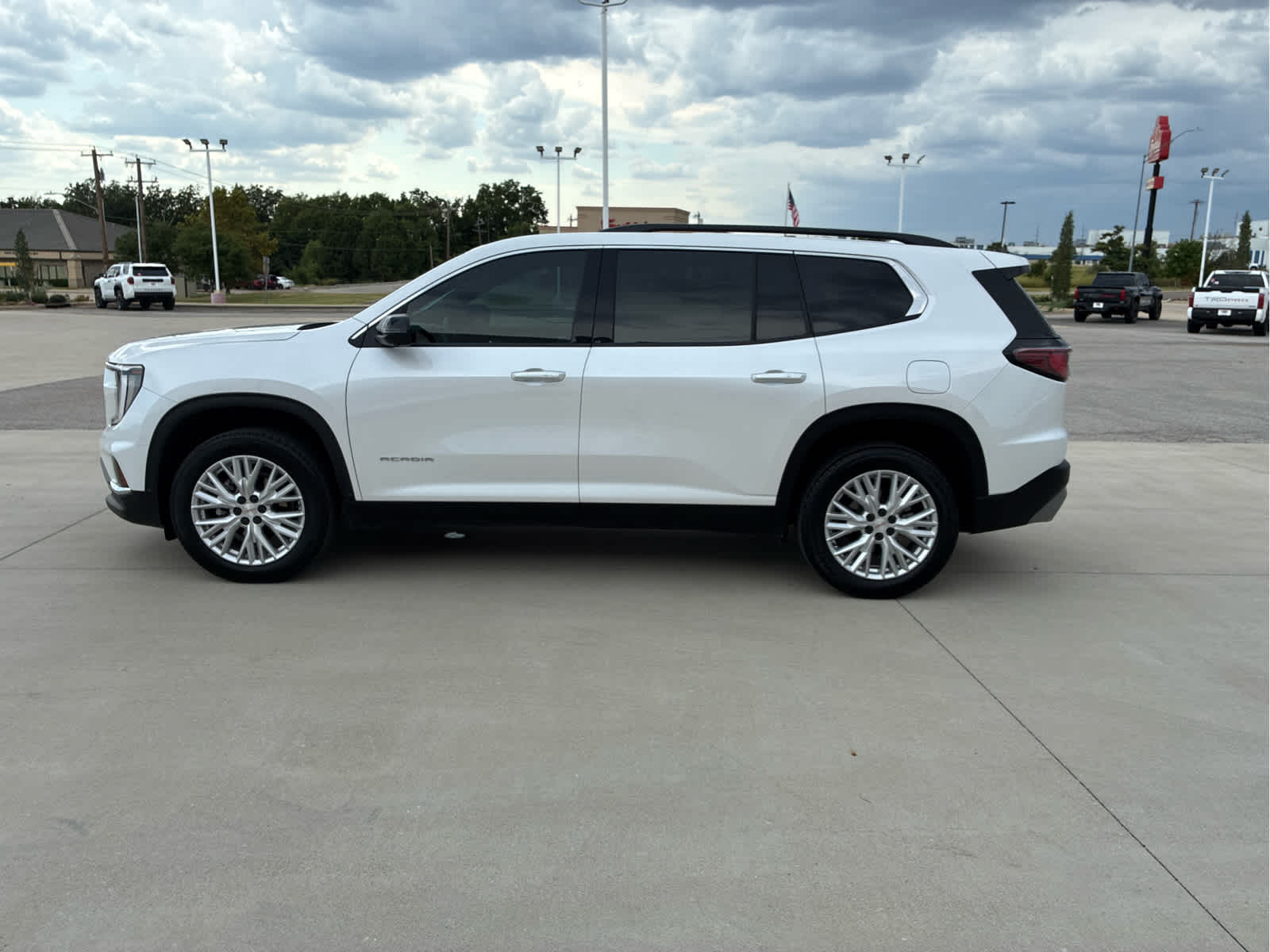 2025 GMC Acadia FWD Elevation