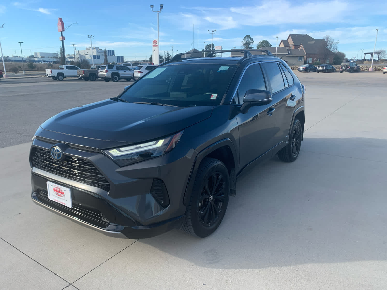 2023 Toyota RAV4 Hybrid SE