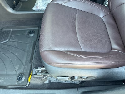 2024 Toyota Sienna Platinum