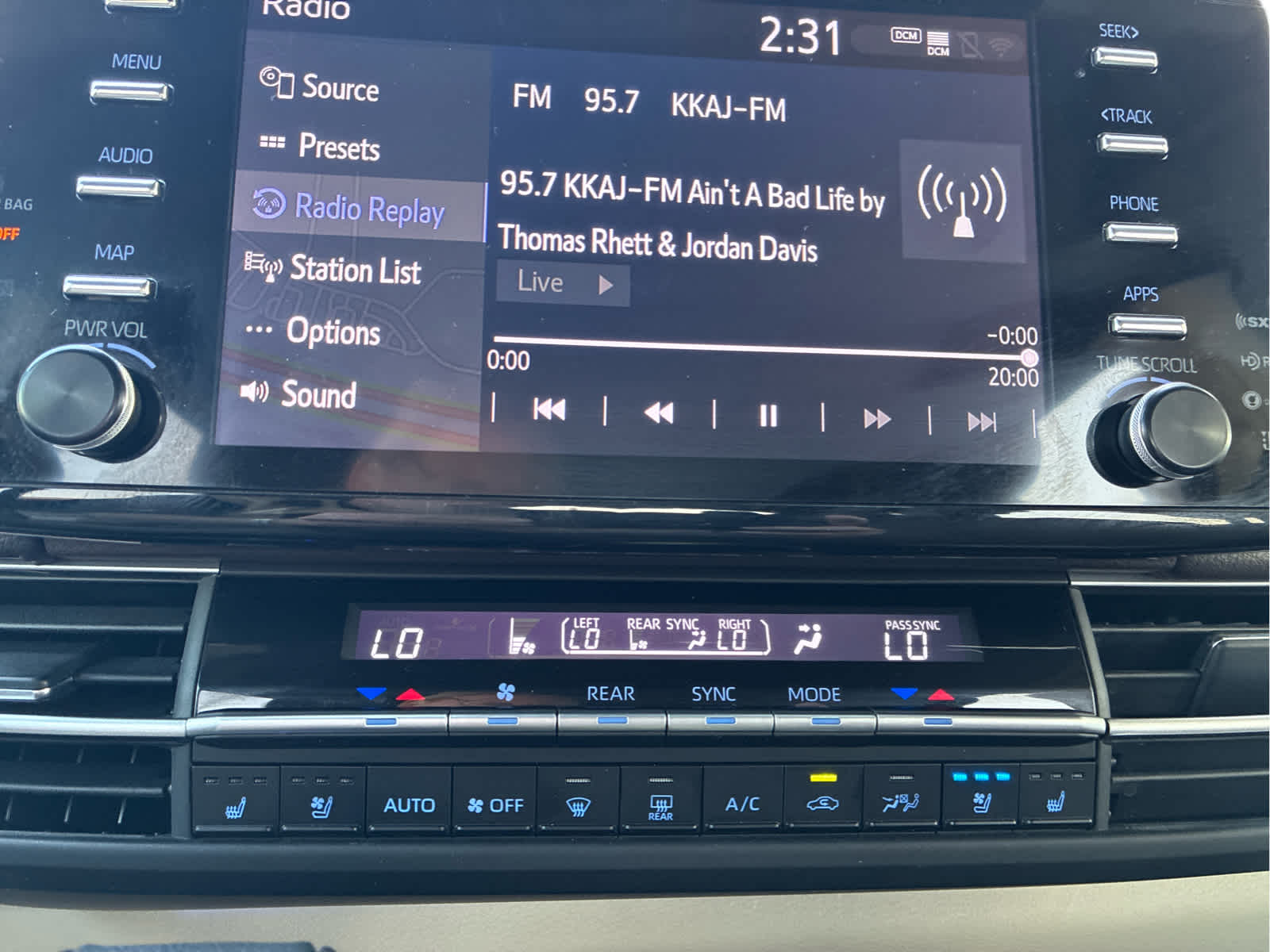 2024 Toyota Sienna Platinum