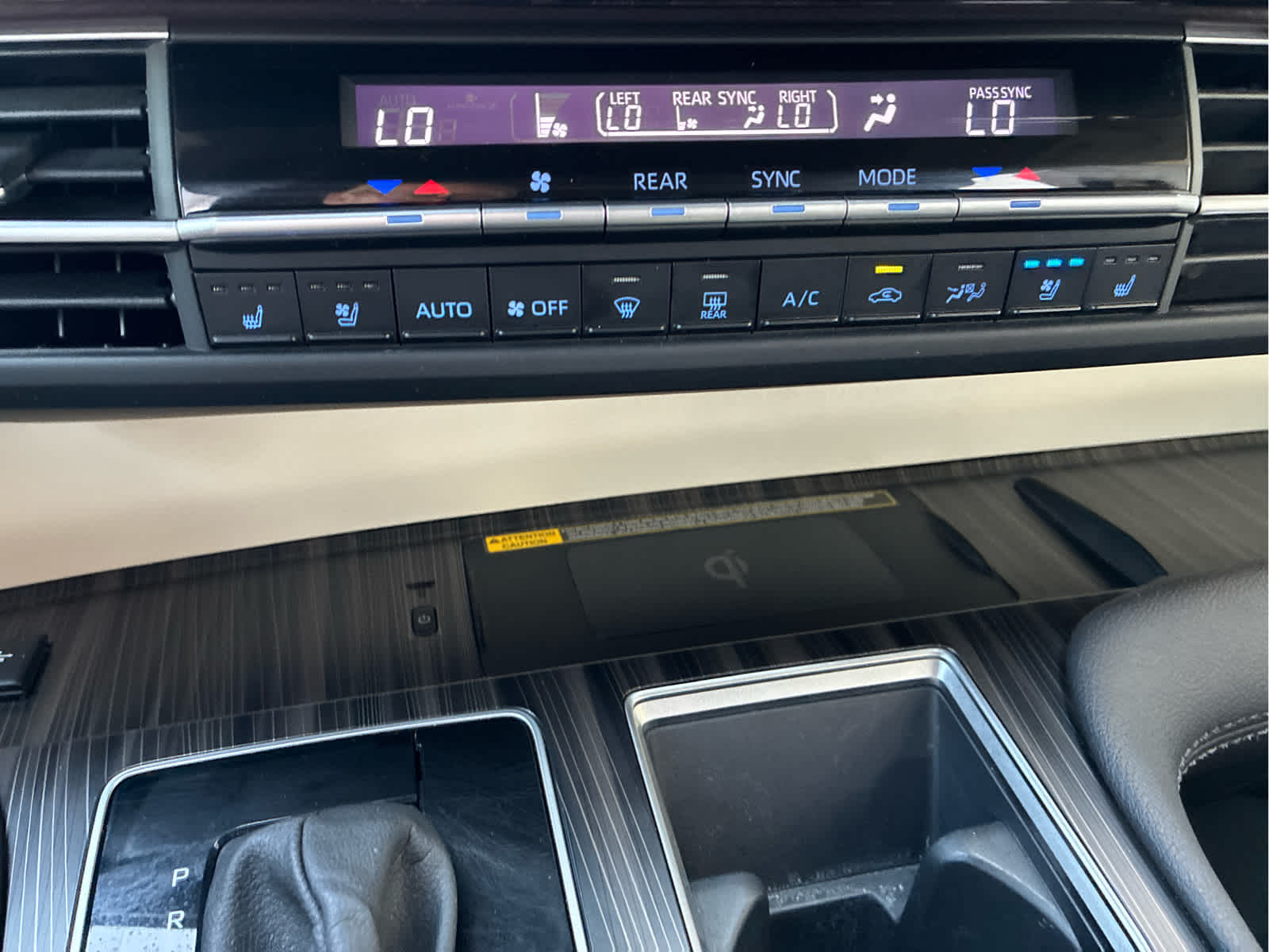 2024 Toyota Sienna Platinum