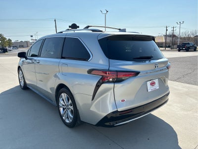 2024 Toyota Sienna Platinum