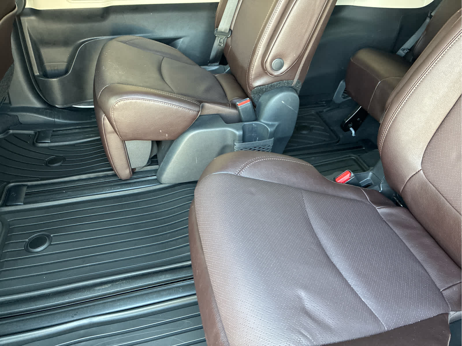 2024 Toyota Sienna Platinum