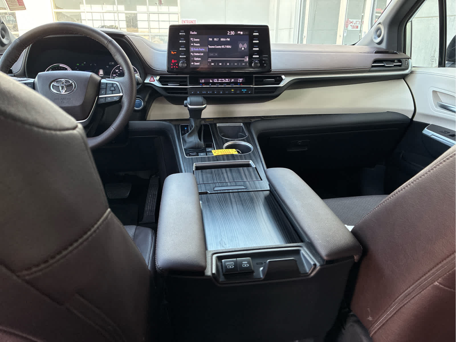 2024 Toyota Sienna Platinum