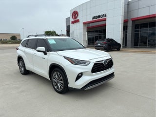 2021 Toyota Highlander Hybrid Platinum