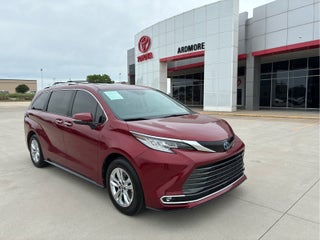 2023 Toyota Sienna Limited