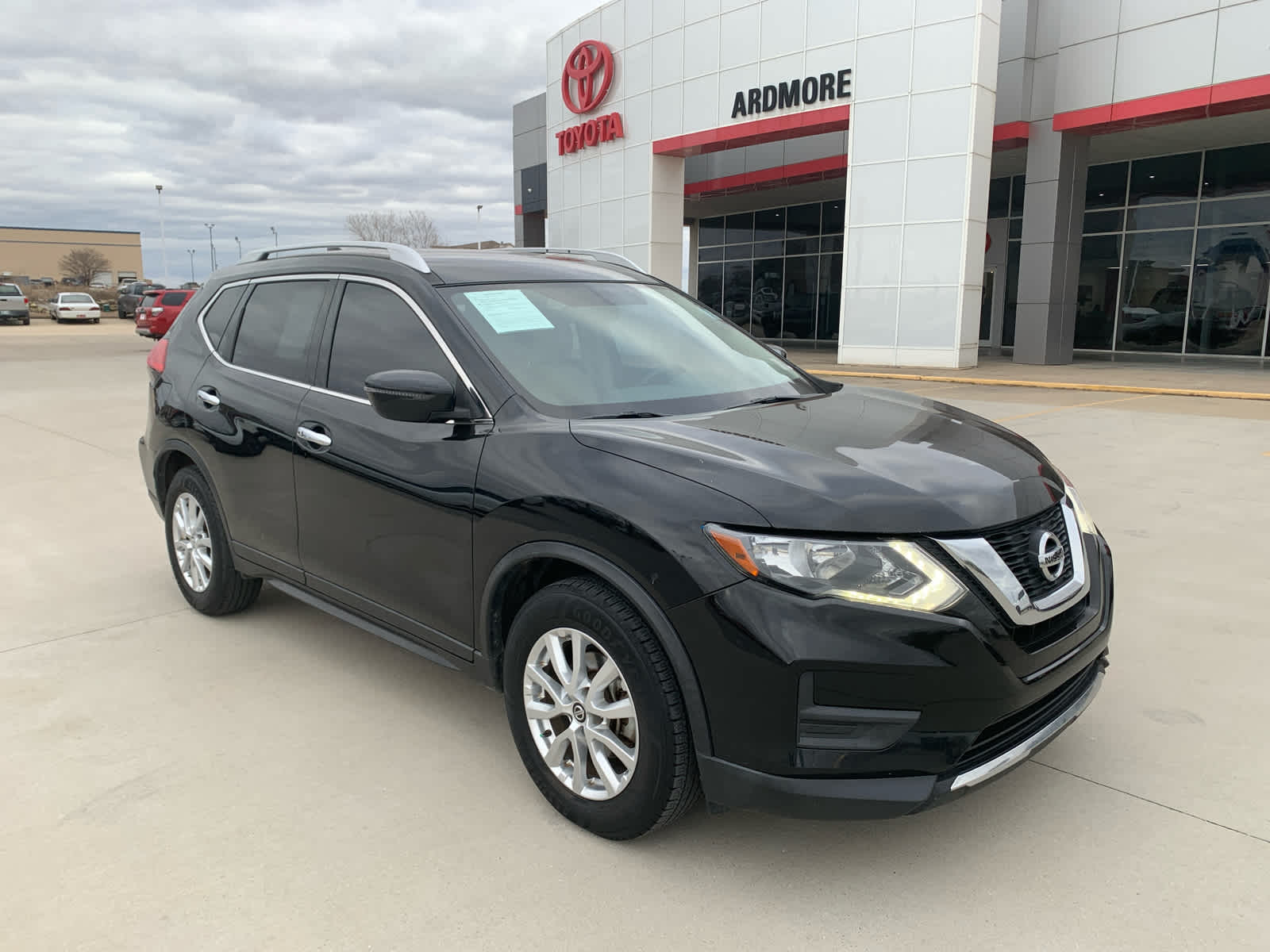 2017 Nissan Rogue SV