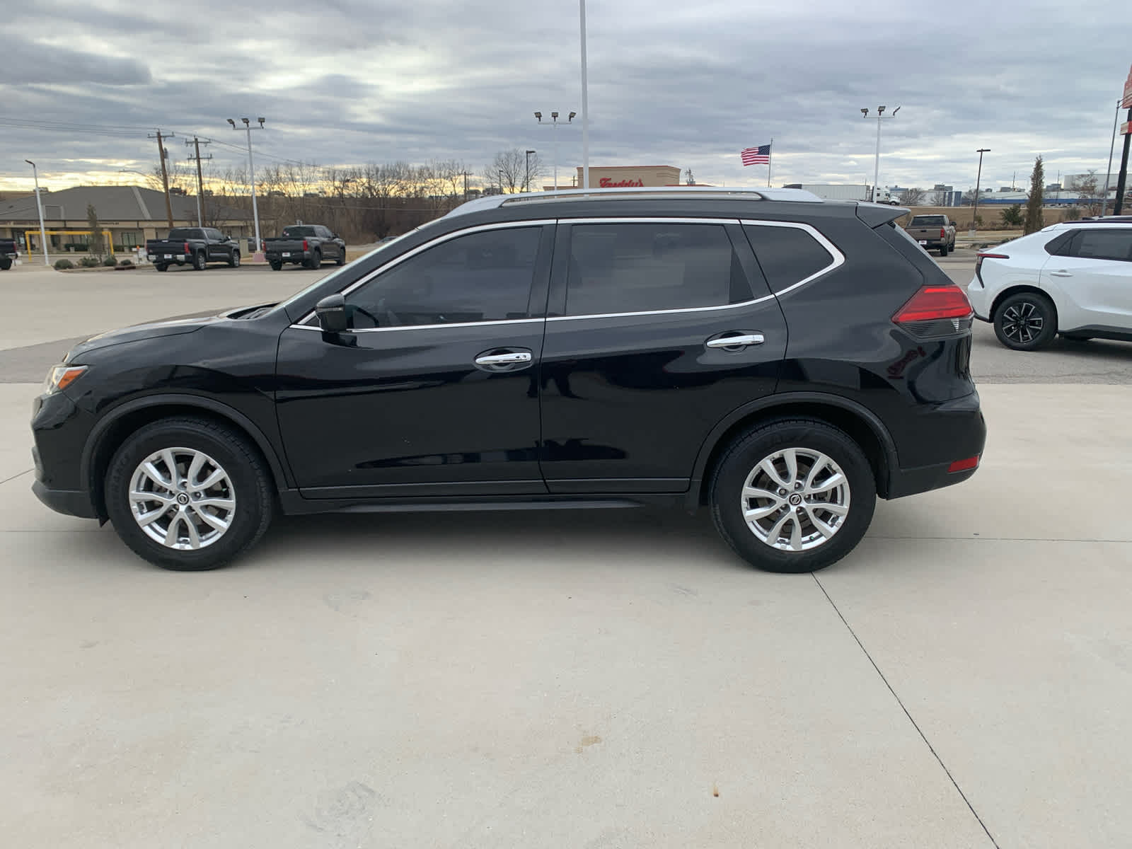2017 Nissan Rogue SV