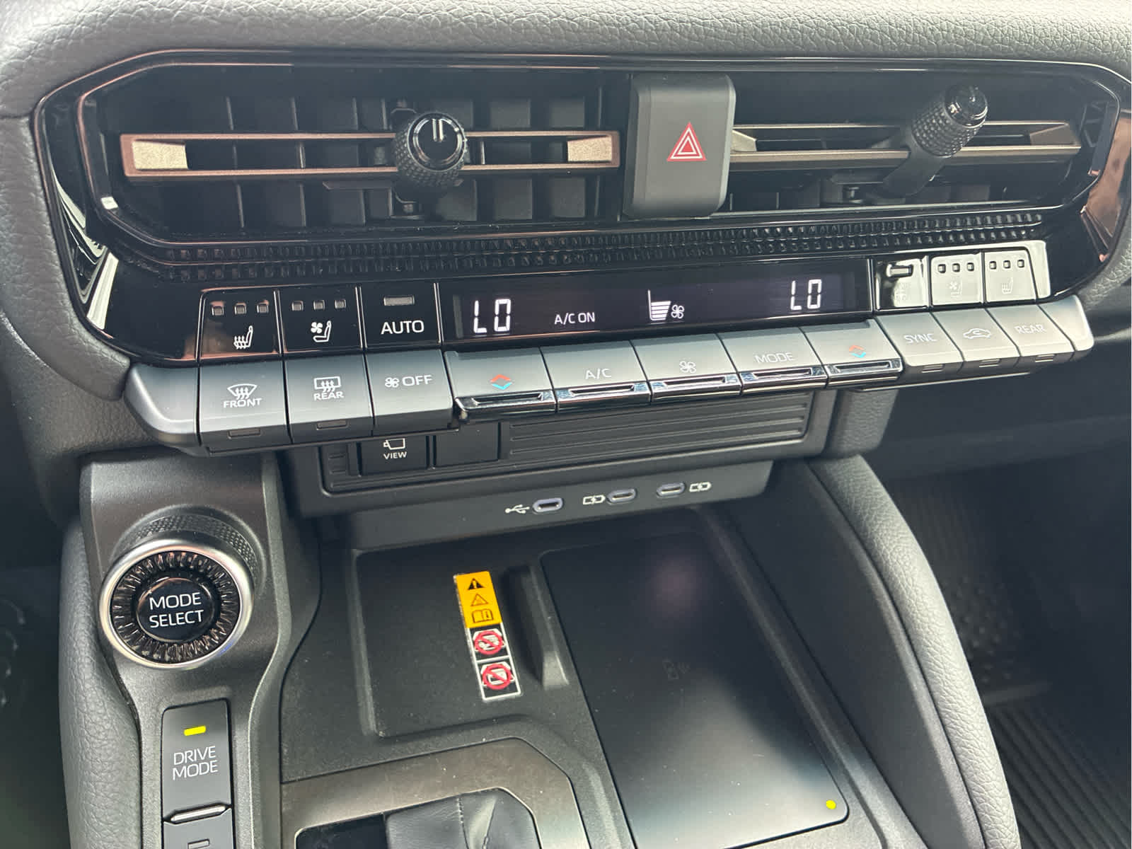 2025 Toyota Land Cruiser 4WD (Natl)