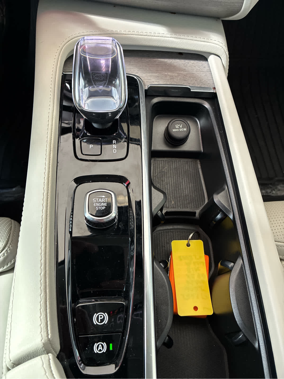 2025 Volvo XC90 Ultra - Photo 17