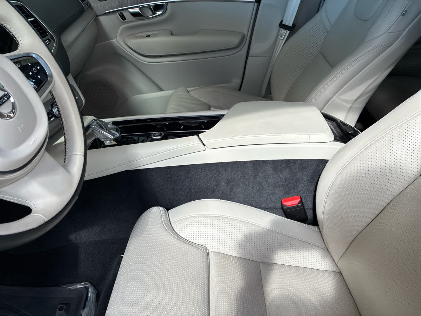 2025 Volvo XC90 Ultra - Photo 7