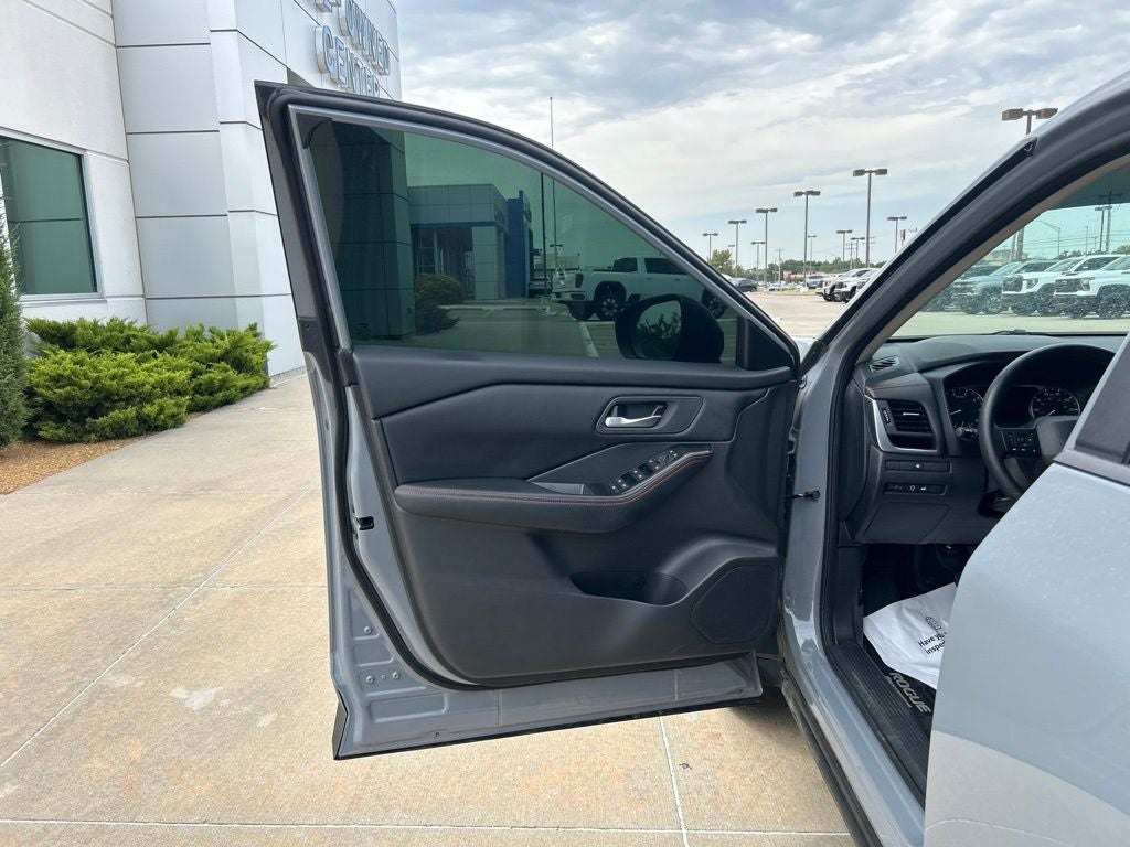 2025 Nissan Rogue ROCK CREEK EDITION AWD