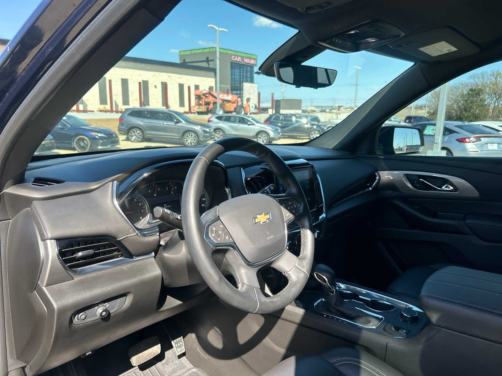 2023 Chevrolet Traverse LT Leather