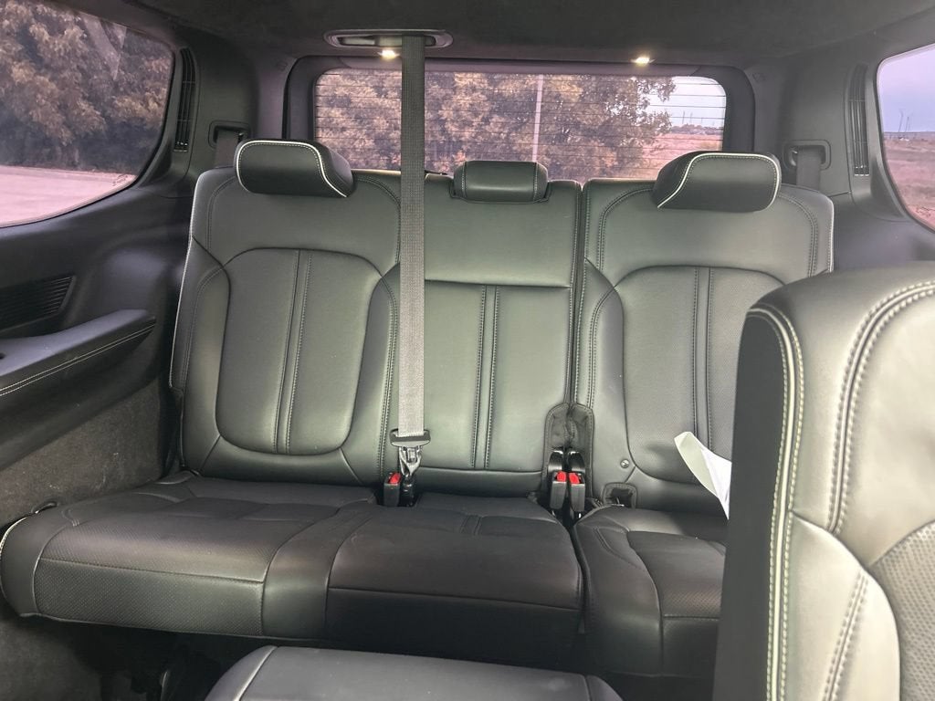 2023 Jeep Grand Wagoneer Series II Obsidian
