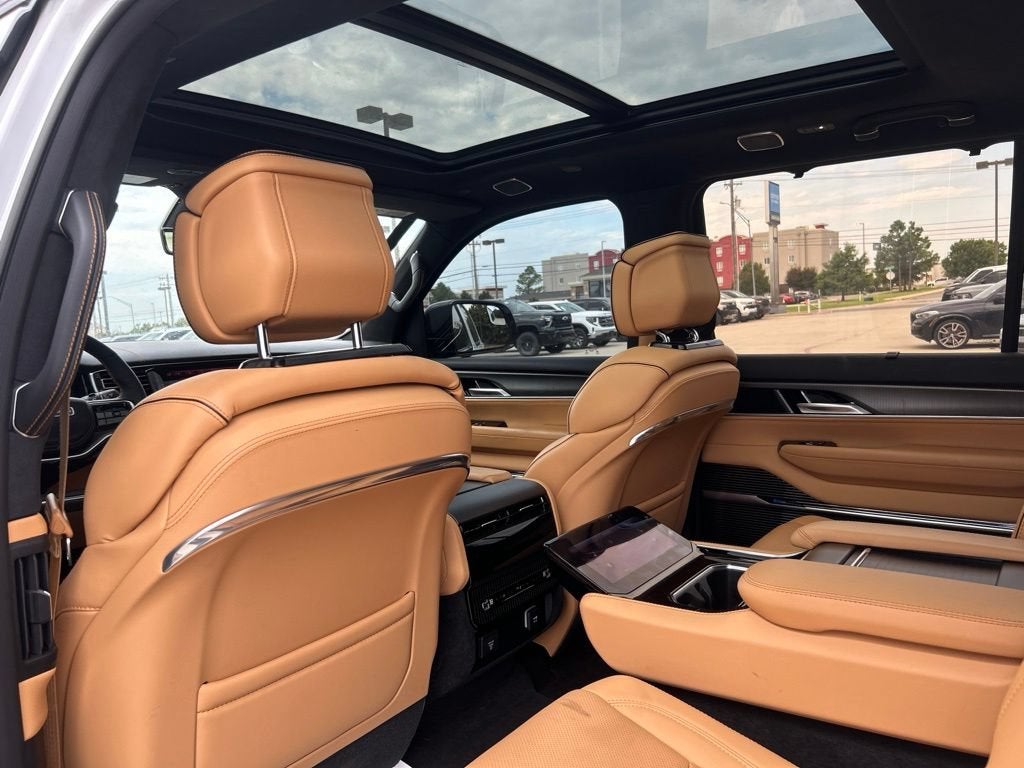 2023 Jeep Grand Wagoneer Series III Obsidian