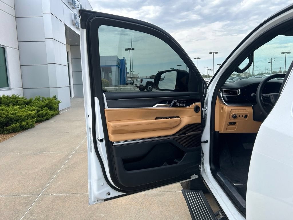 2023 Jeep Grand Wagoneer Series III Obsidian