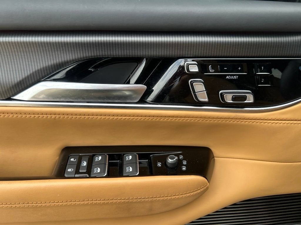 2023 Jeep Grand Wagoneer Series III Obsidian