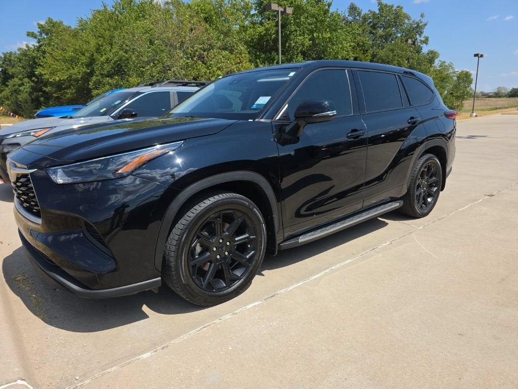 2022 Toyota Highlander L